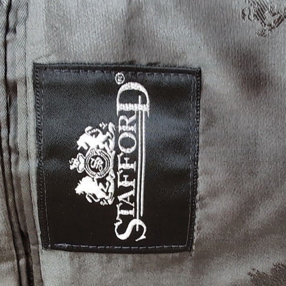 Men's Suit Jacket - 42R - Picture 2 of 7